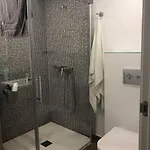 Estupendo Recien Reformado شقة
